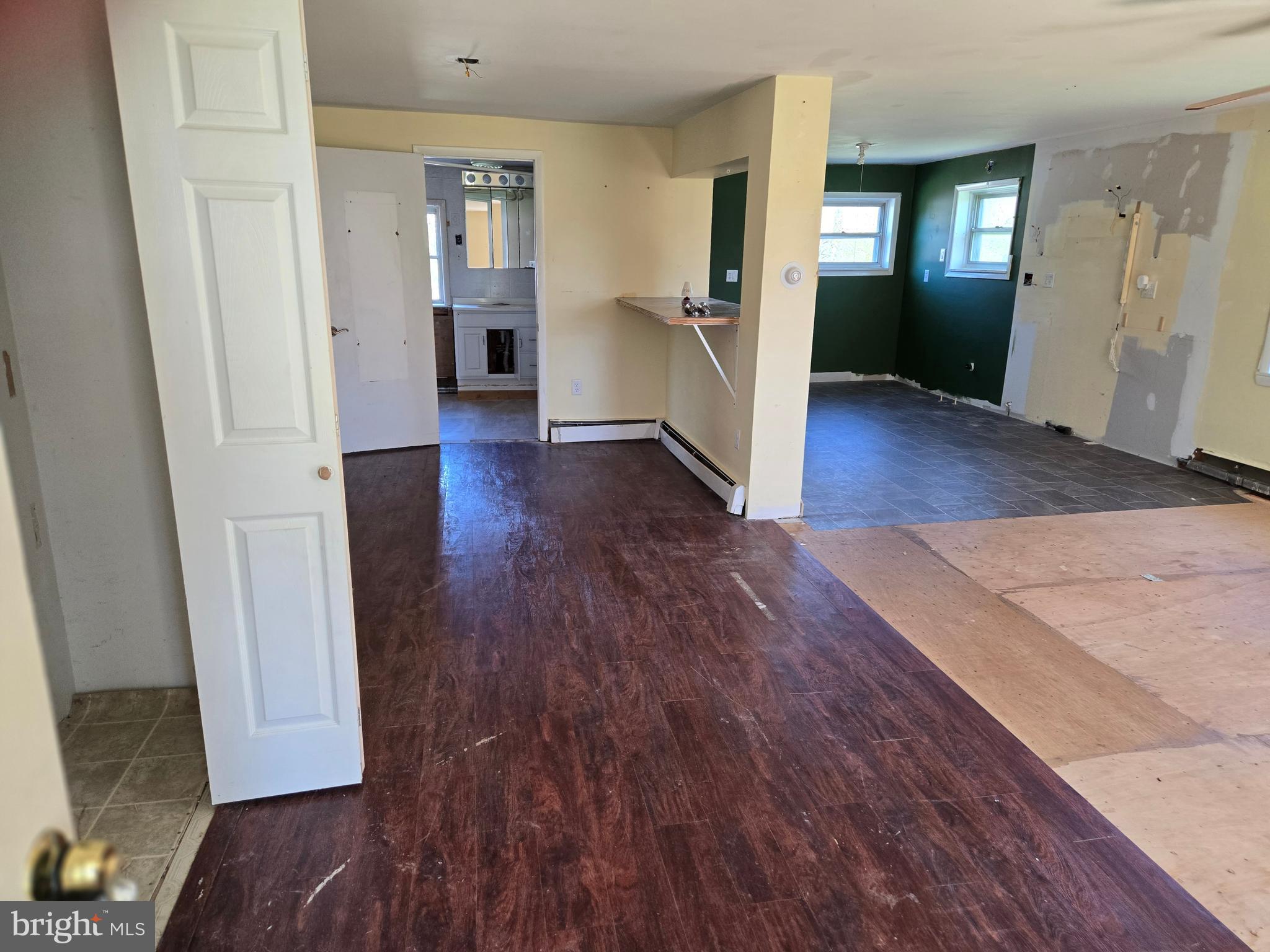 HAMPSTEAD - Residential