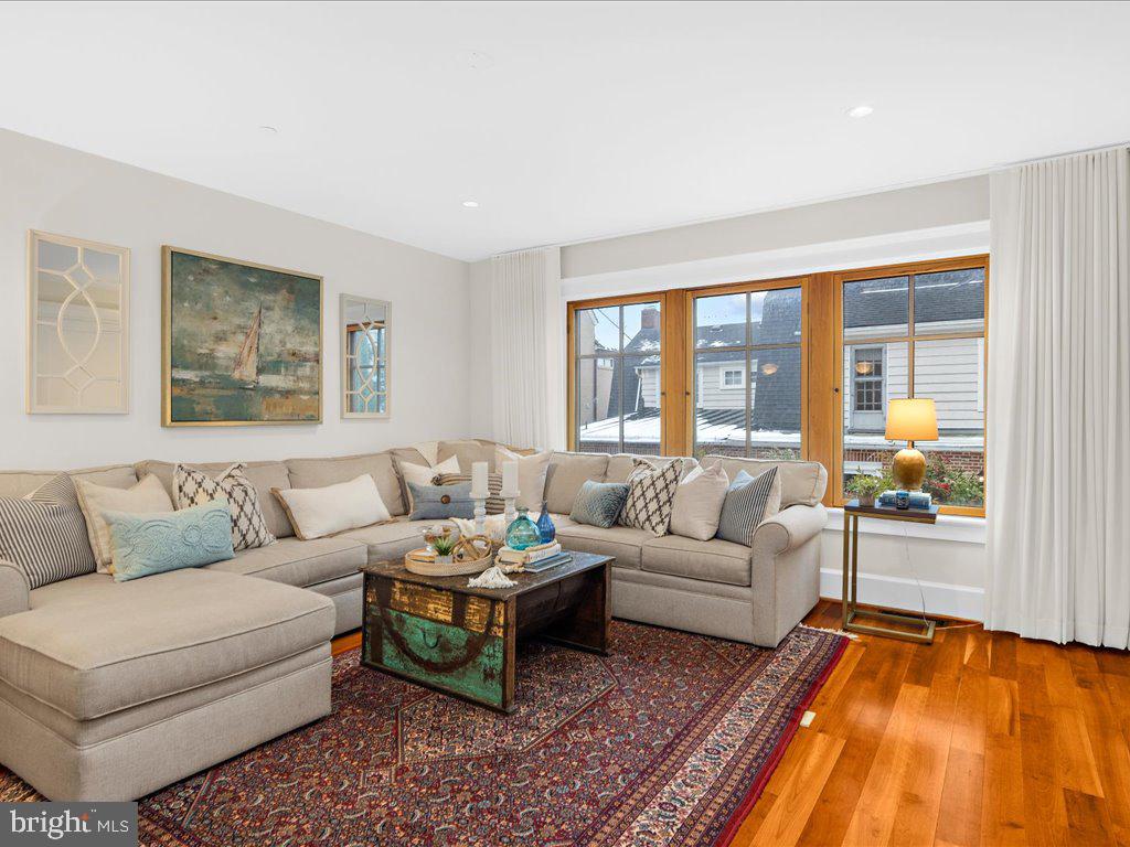 HISTORIC DISTRICT - Residential