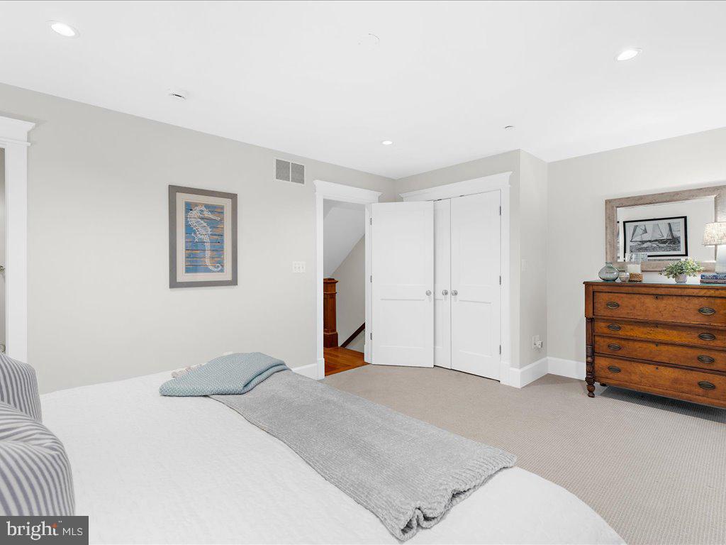 HISTORIC DISTRICT - Residential