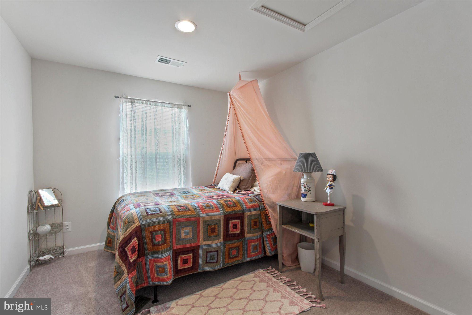 LOGANS RESERVE - Residential