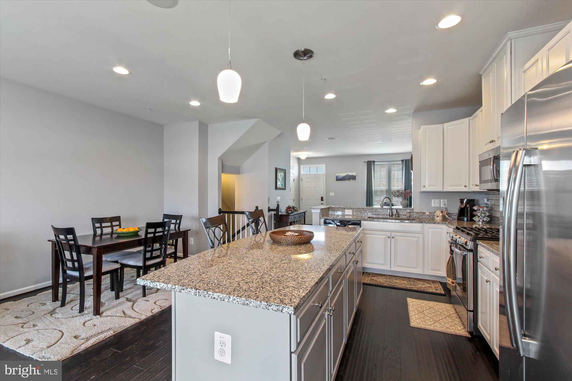 LOGANS RESERVE - Residential