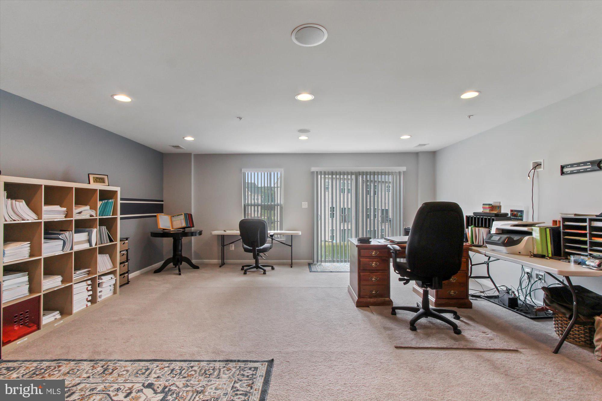 LOGANS RESERVE - Residential