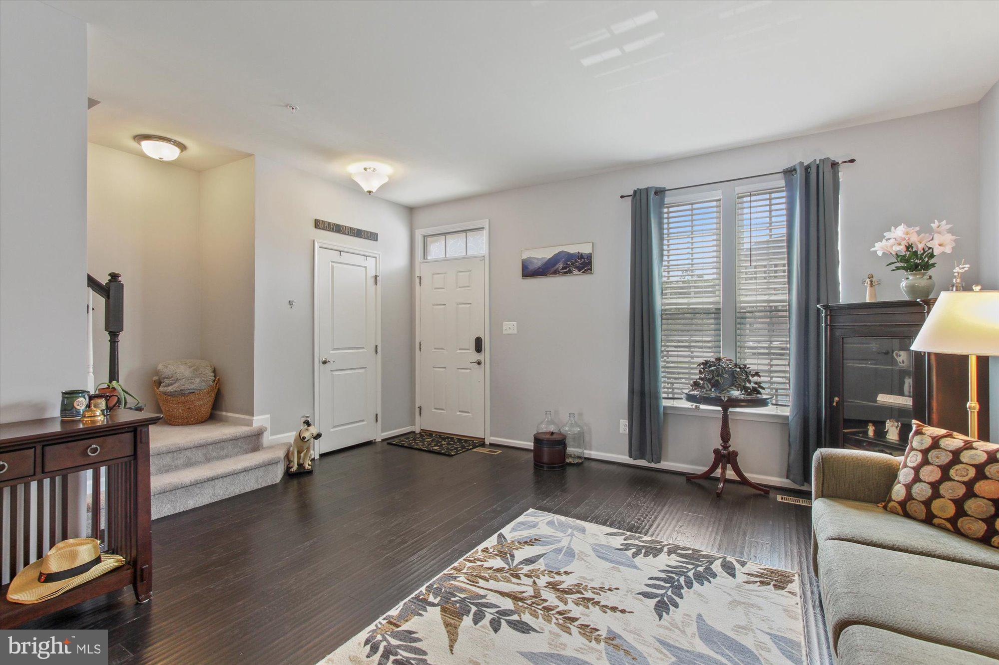 LOGANS RESERVE - Residential