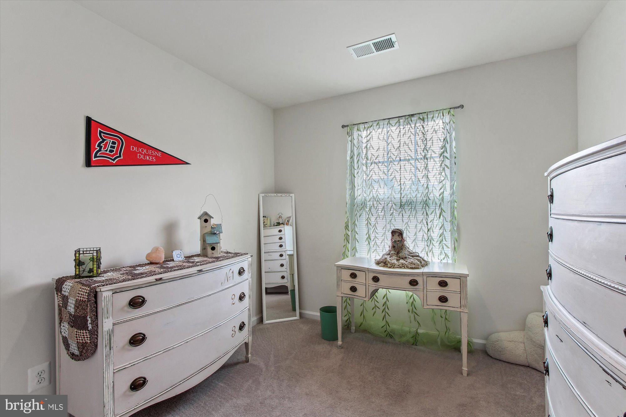 LOGANS RESERVE - Residential