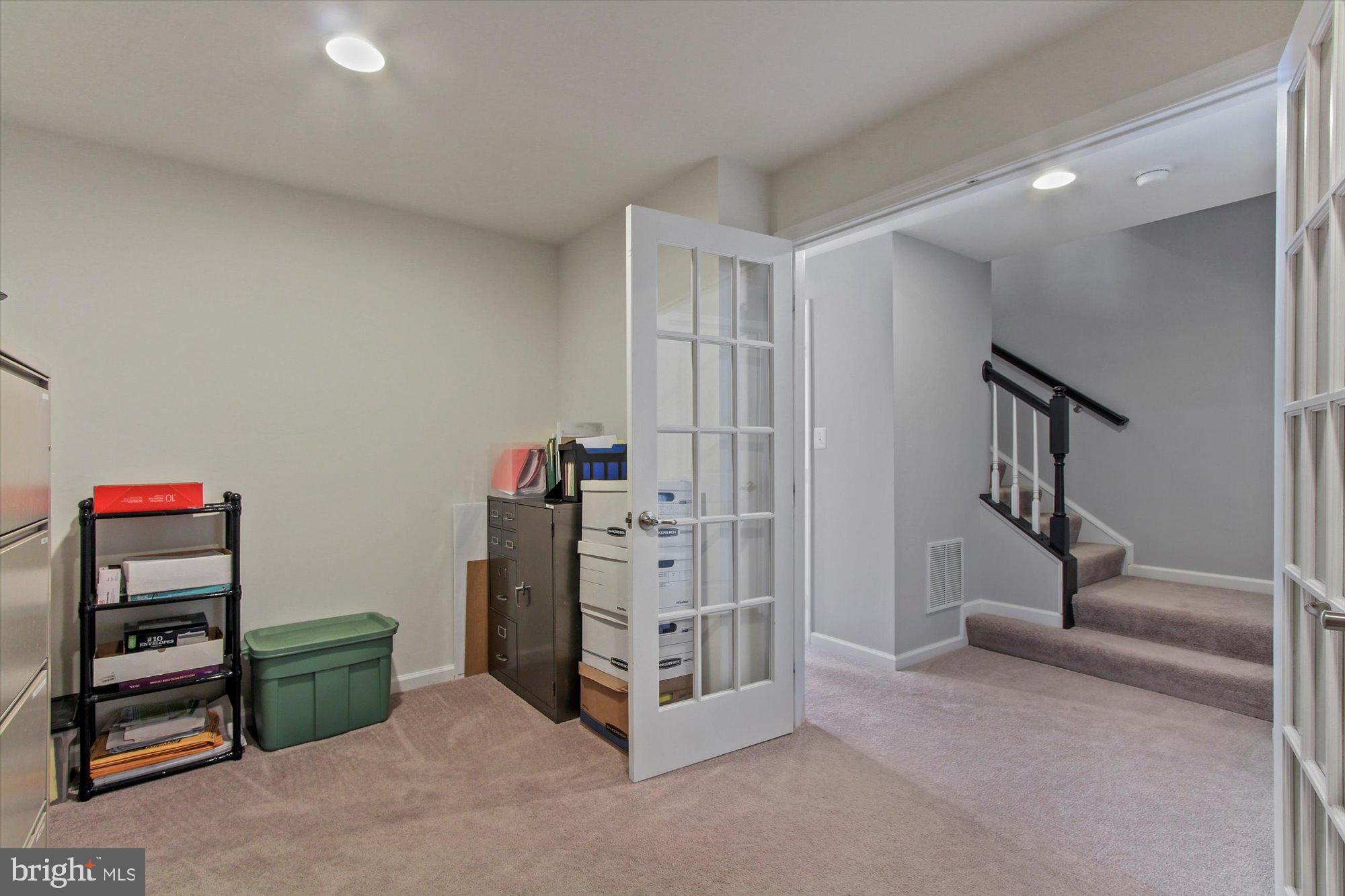 LOGANS RESERVE - Residential