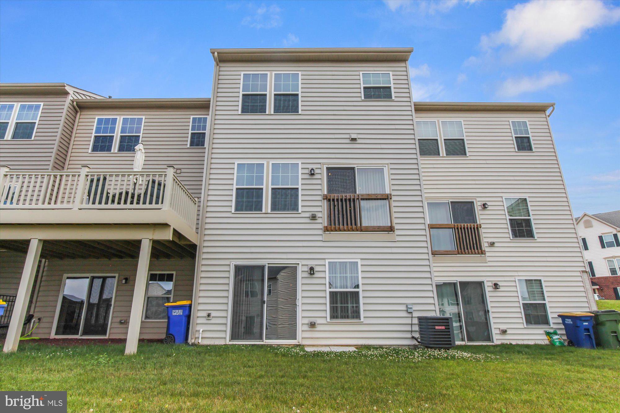 LOGANS RESERVE - Residential