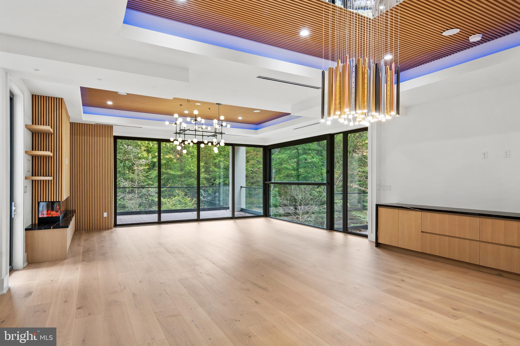 EAGLE ACRES - Residential