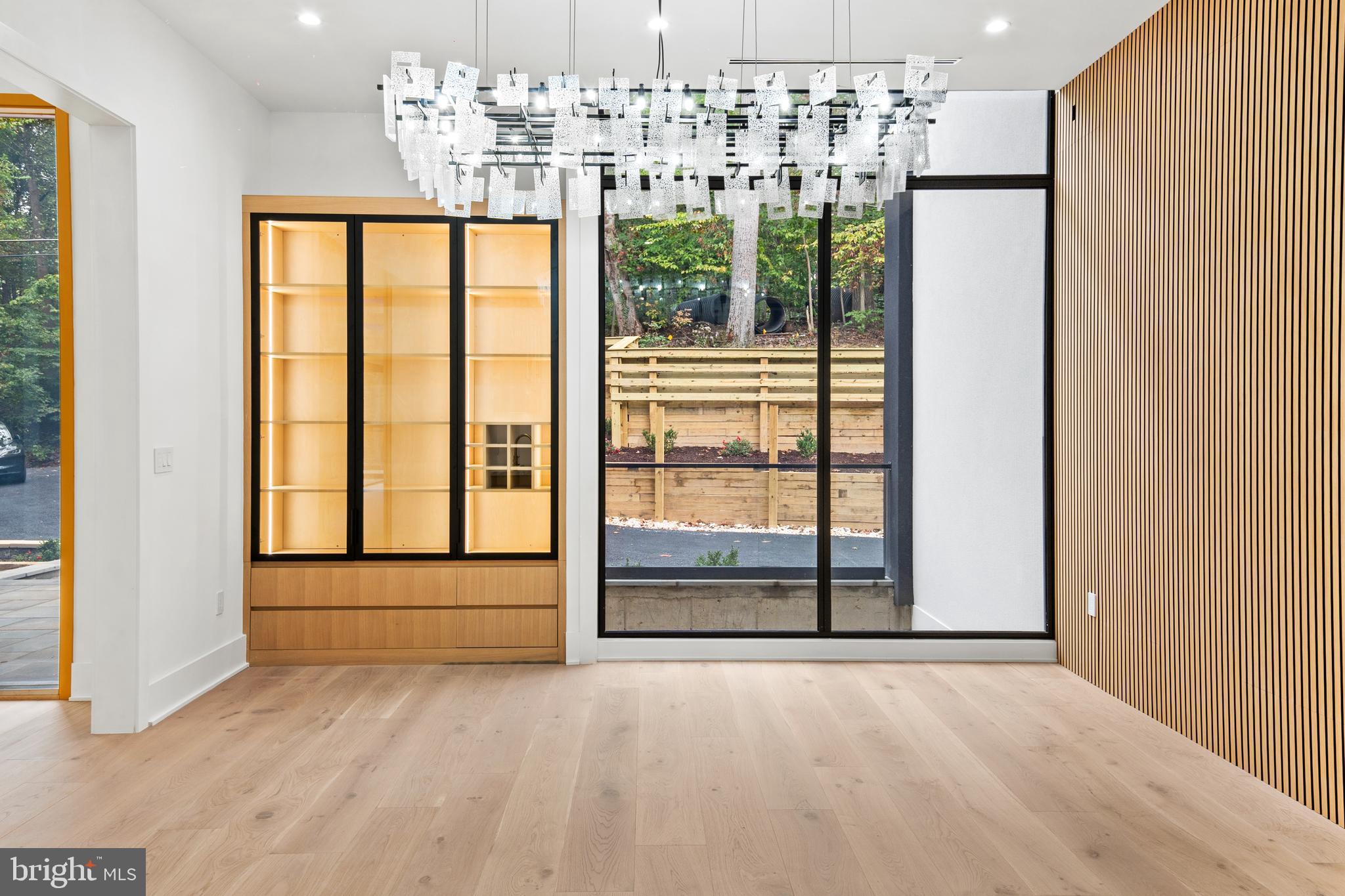 EAGLE ACRES - Residential