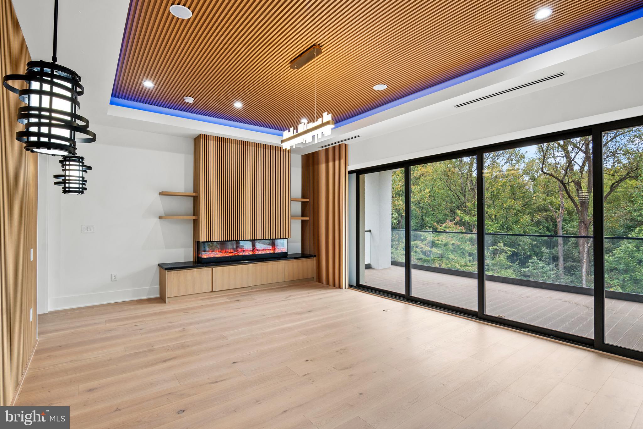 EAGLE ACRES - Residential