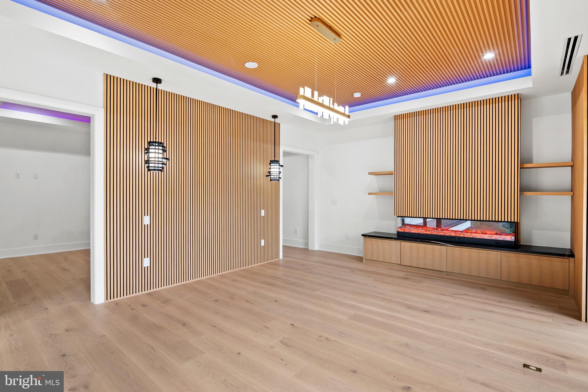 EAGLE ACRES - Residential