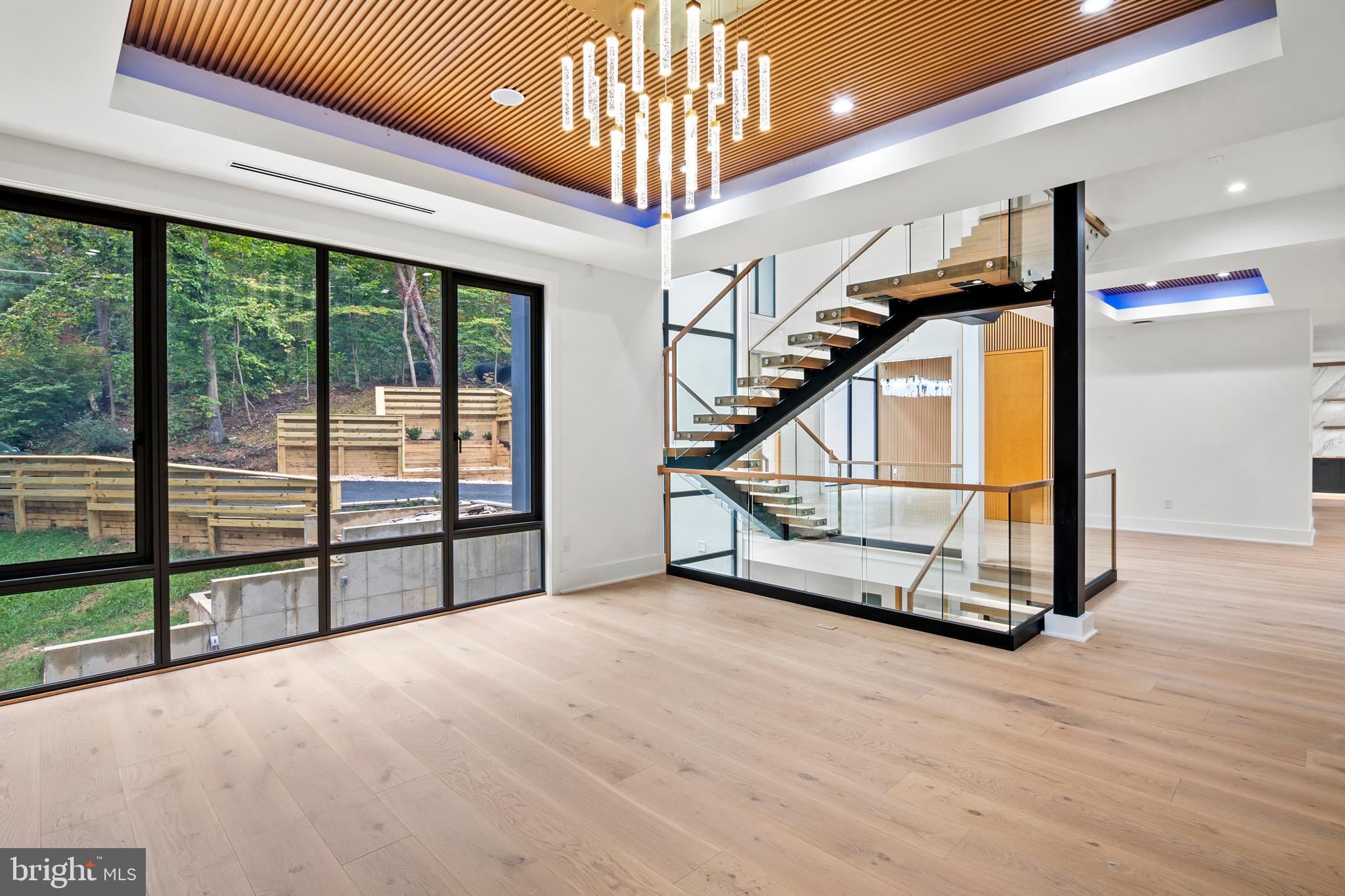 EAGLE ACRES - Residential