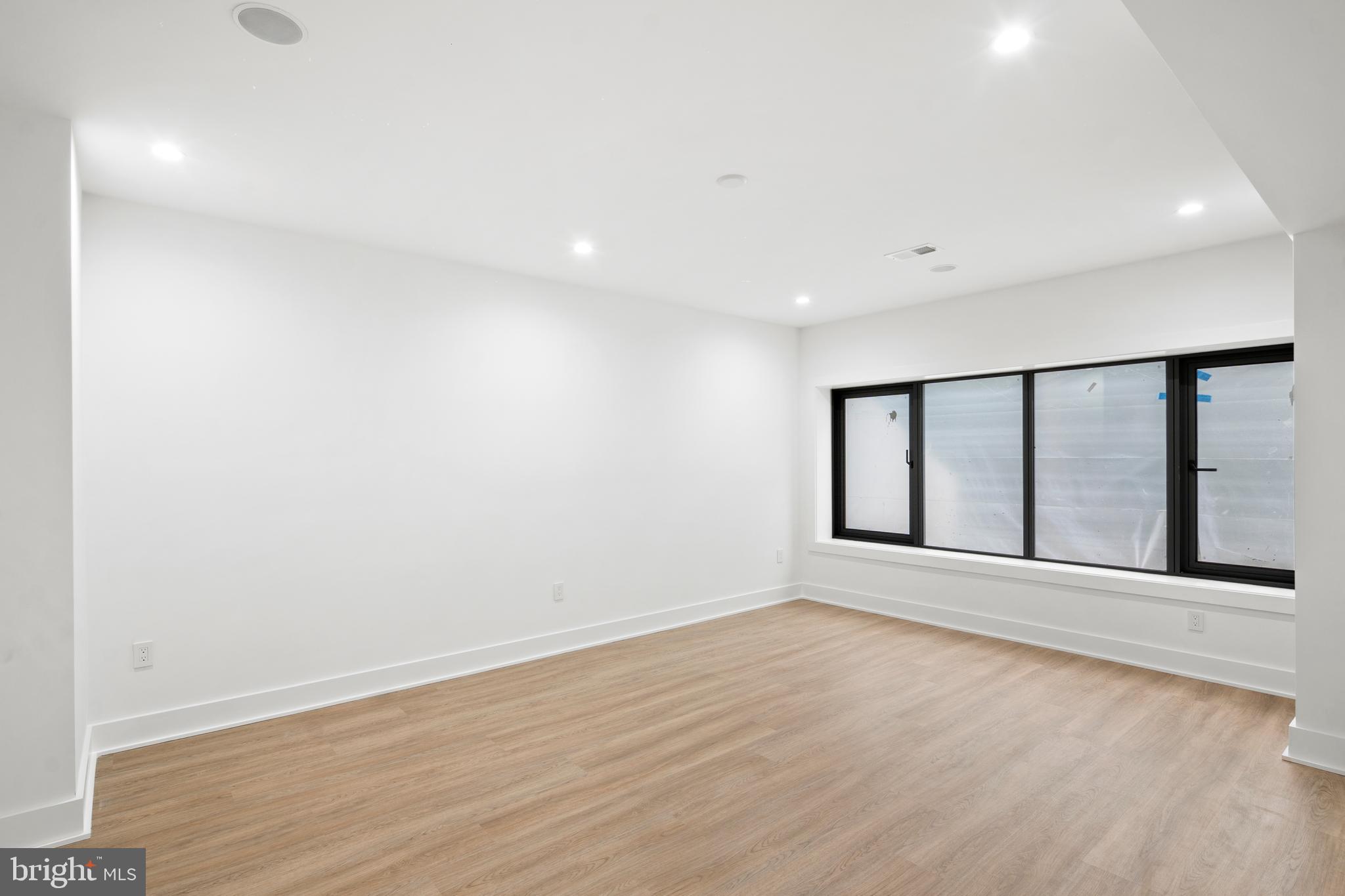 EAGLE ACRES - Residential