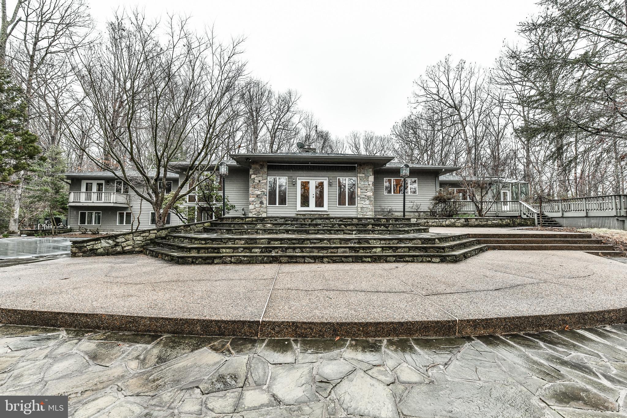 ECOLAND ESTATES - Residential Lease