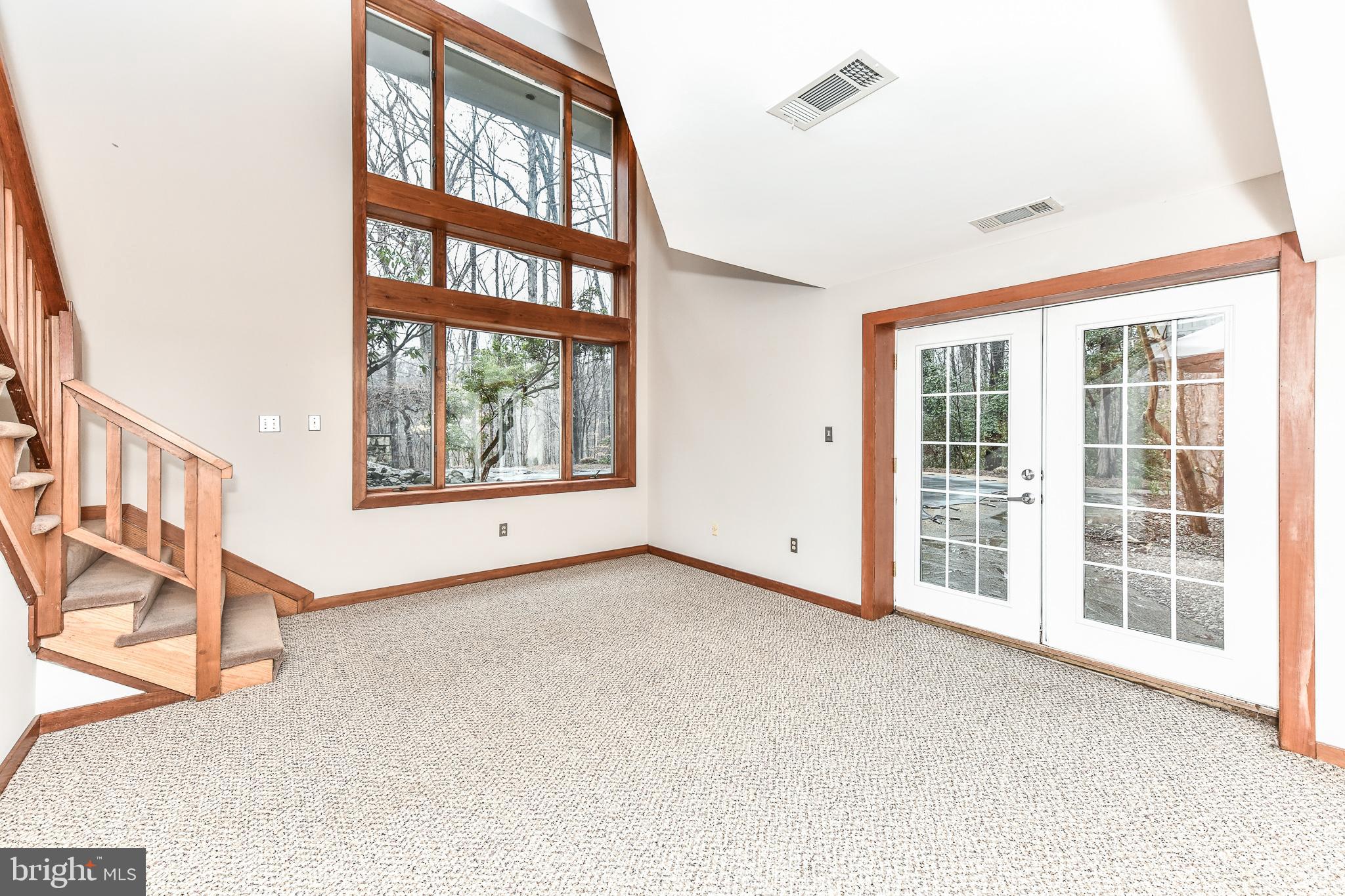 ECOLAND ESTATES - Residential Lease