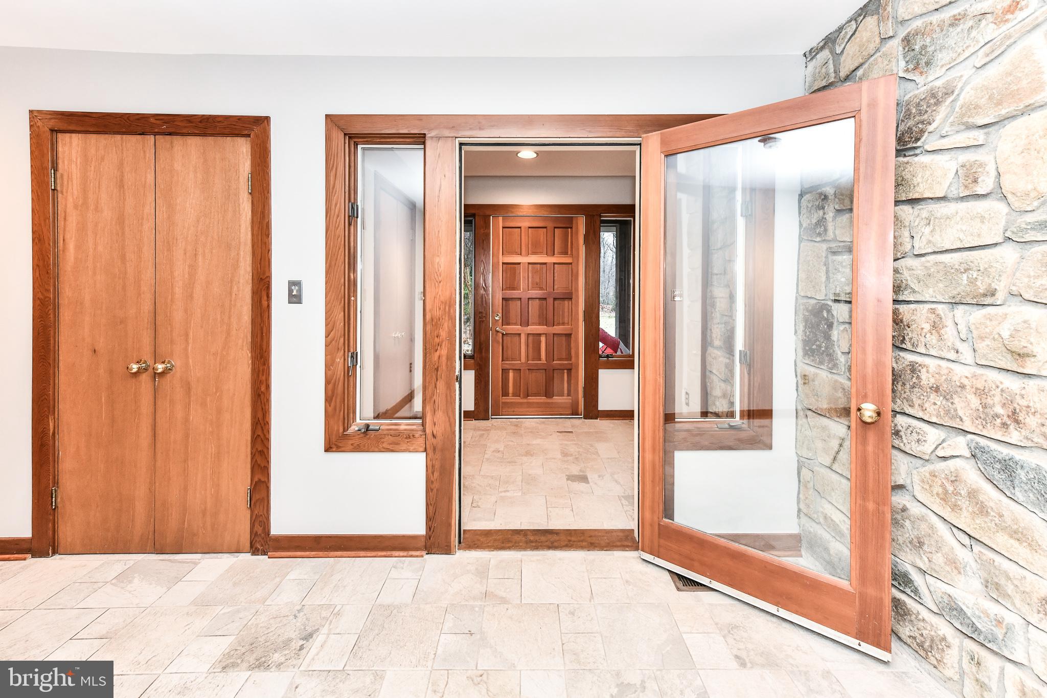 ECOLAND ESTATES - Residential Lease