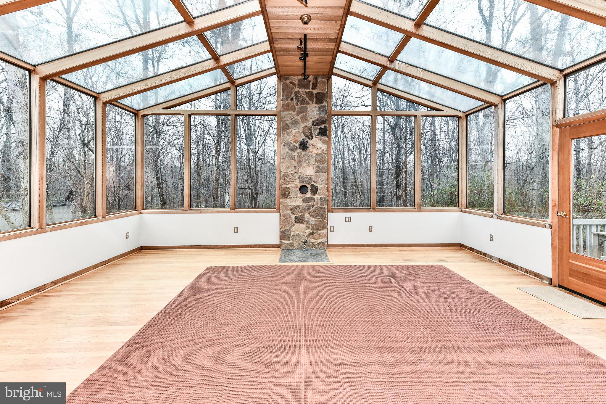 ECOLAND ESTATES - Residential Lease