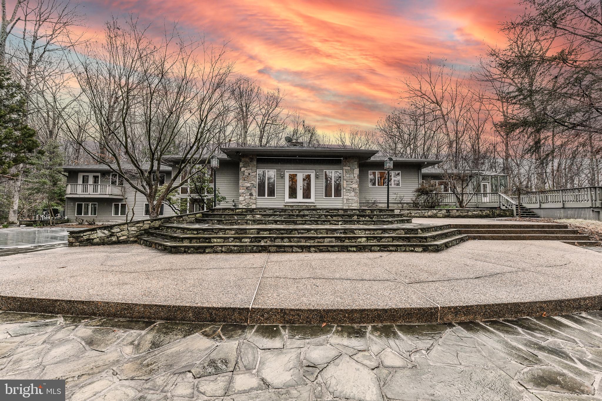 ECOLAND ESTATES - Residential Lease