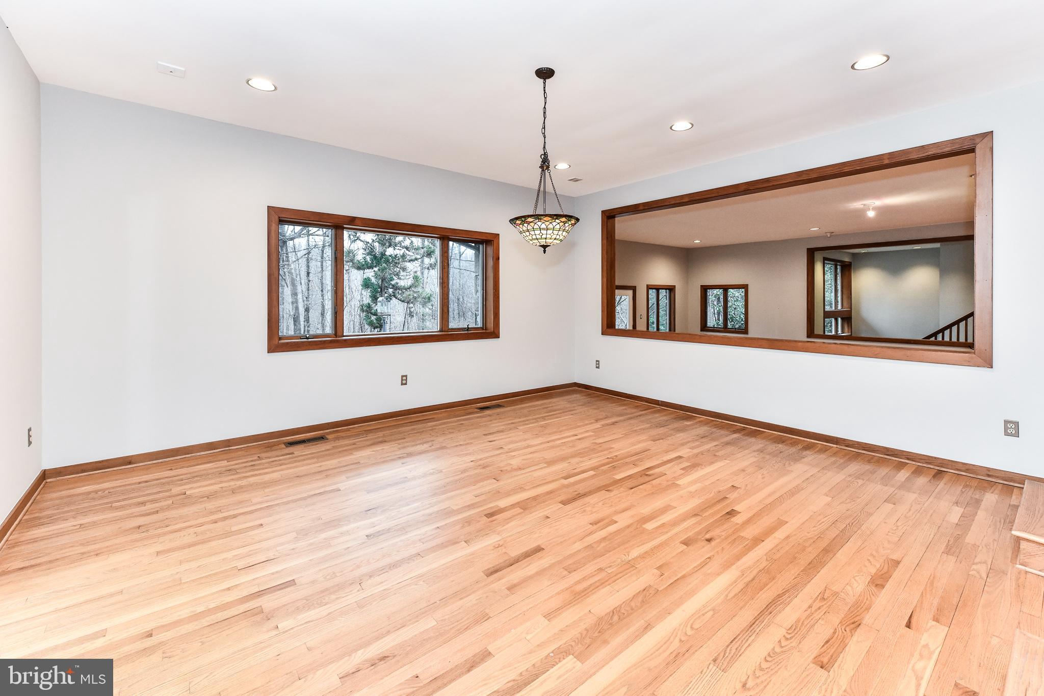 ECOLAND ESTATES - Residential Lease