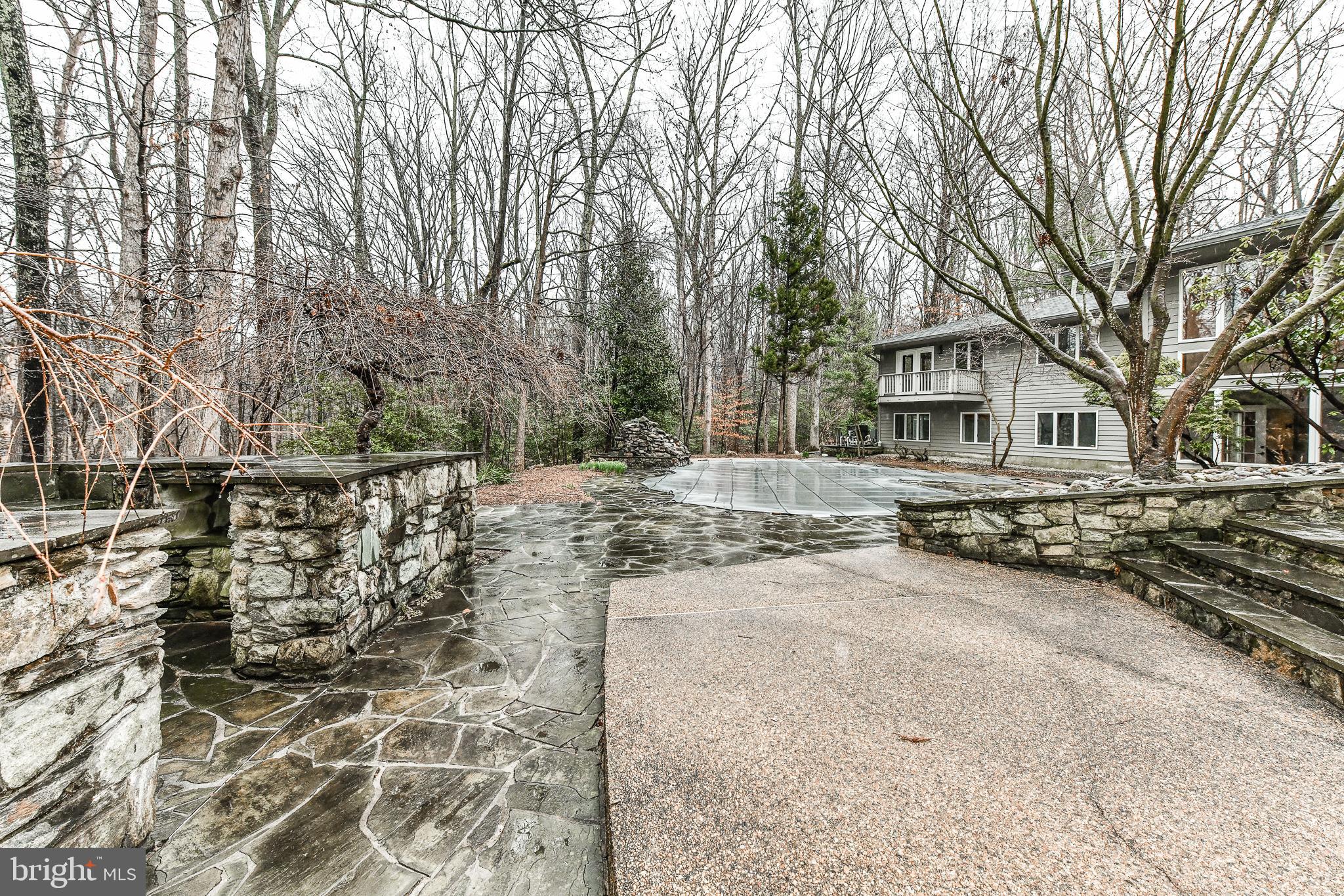 ECOLAND ESTATES - Residential Lease