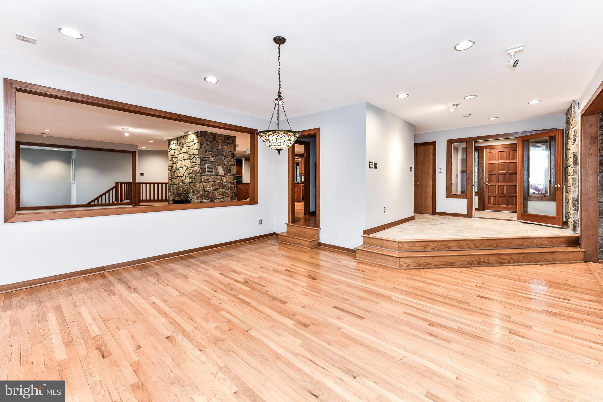 ECOLAND ESTATES - Residential Lease