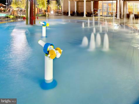 WESTCHESTER SQUARE - Residential