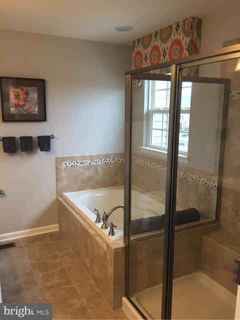 WESTCHESTER SQUARE - Residential