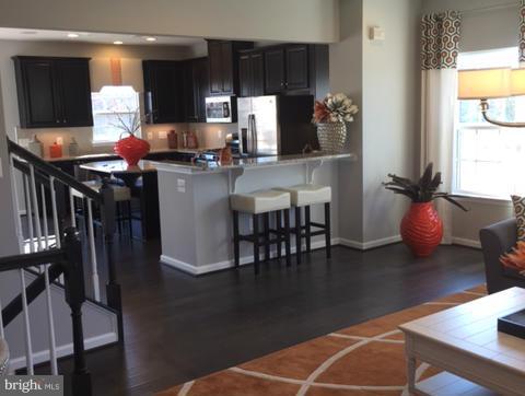 WESTCHESTER SQUARE - Residential