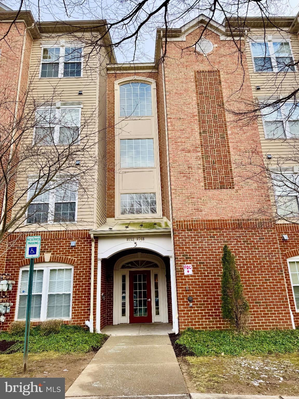 VILLAGE OF MILL RUN - Residential