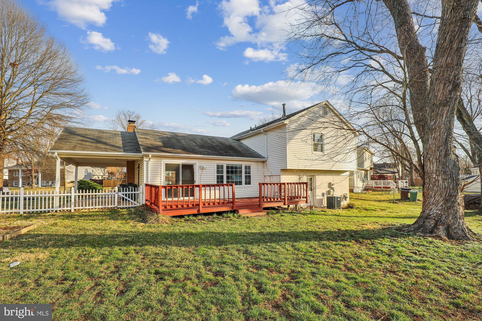 HAYFIELD FARM - Residential Lease