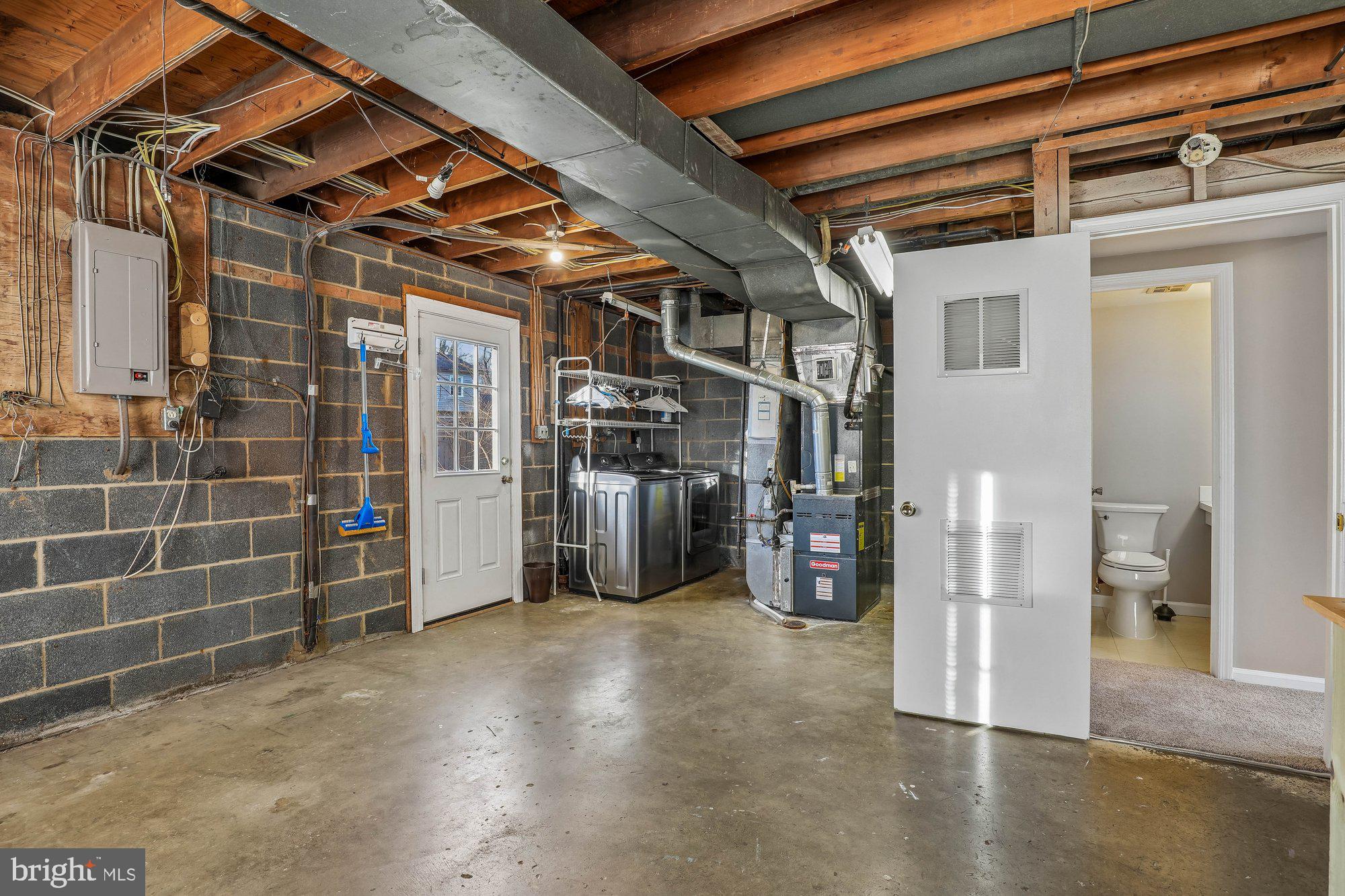 HAYFIELD FARM - Residential Lease