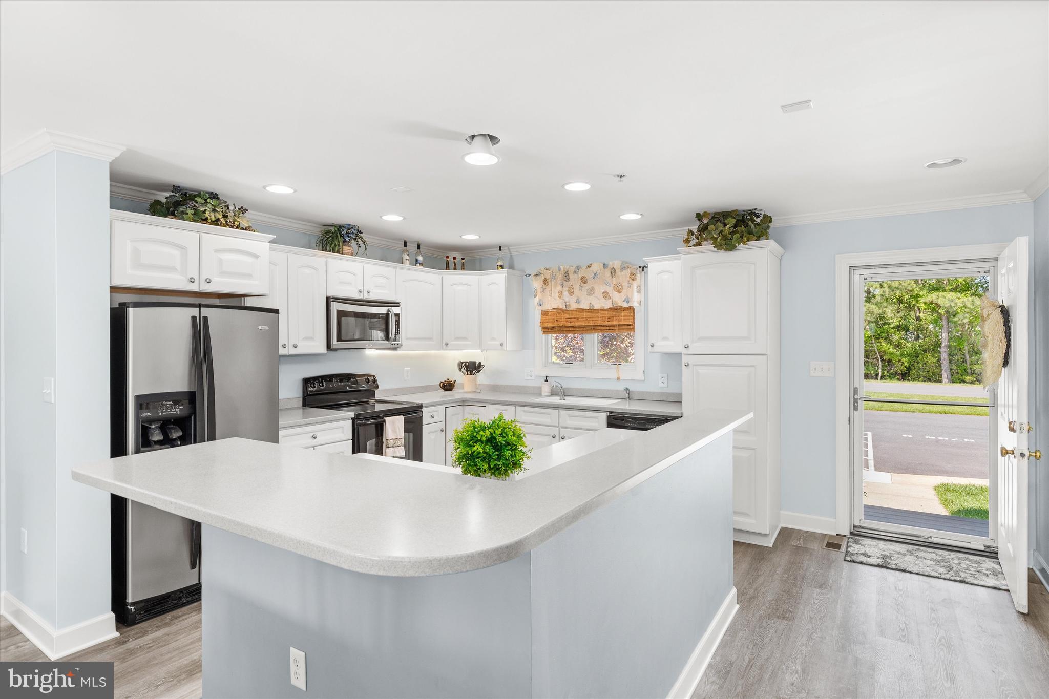 9729 VILLAGE LANE 9715C