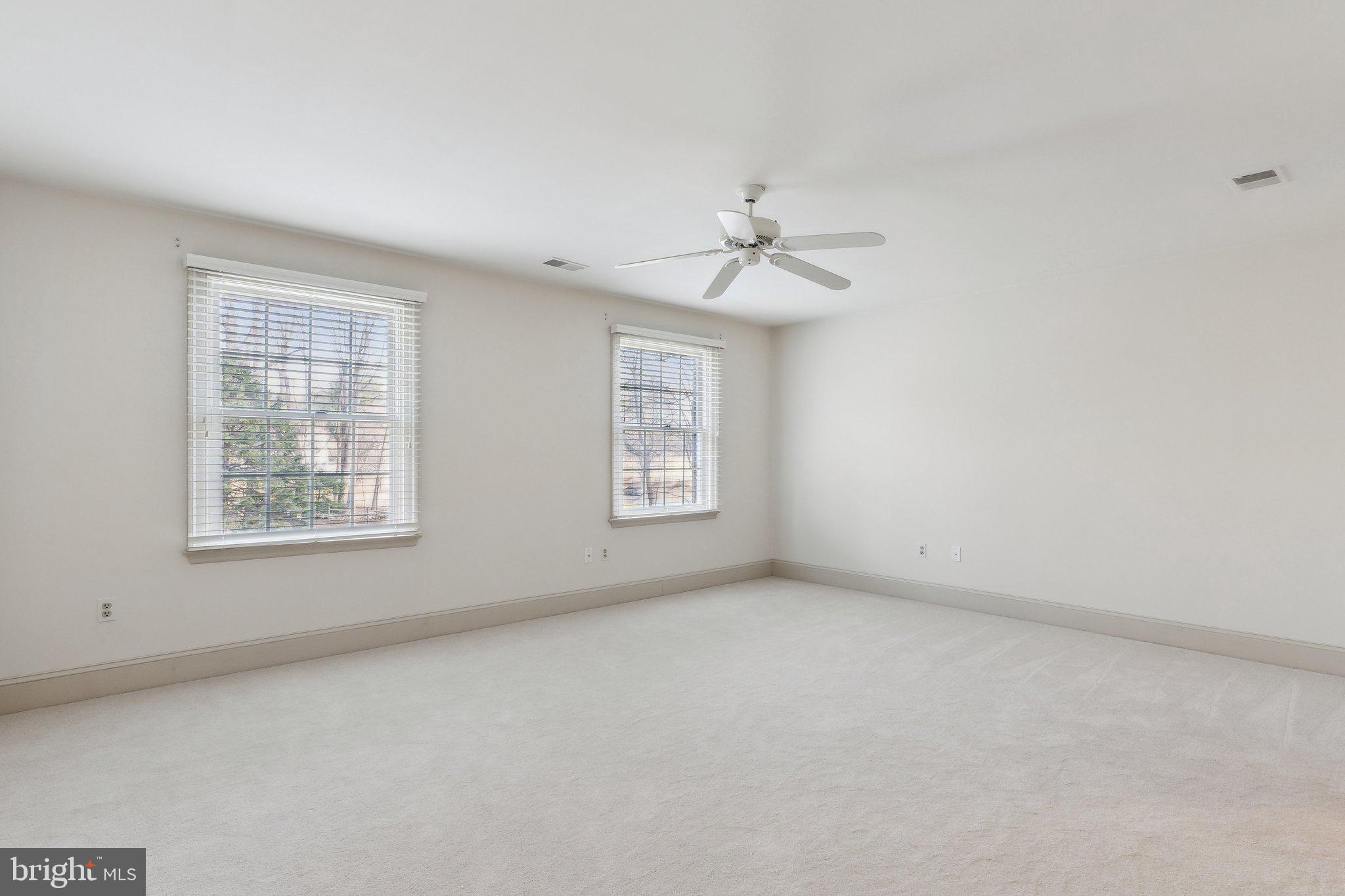 SPRING MEADOWS - Residential