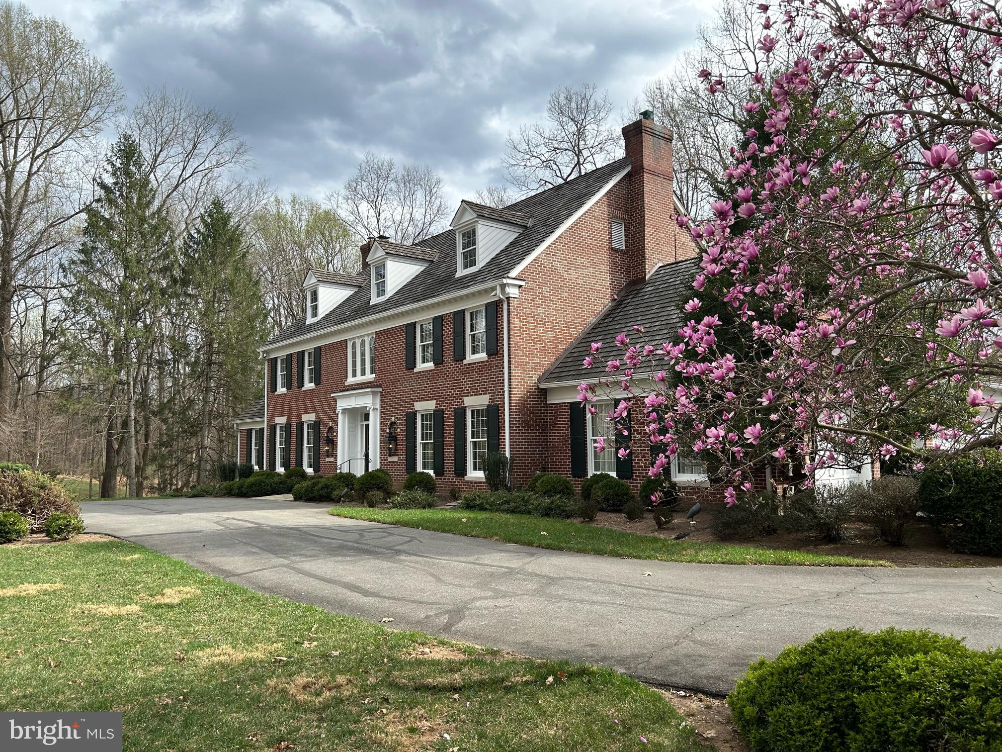 SPRING MEADOWS - Residential