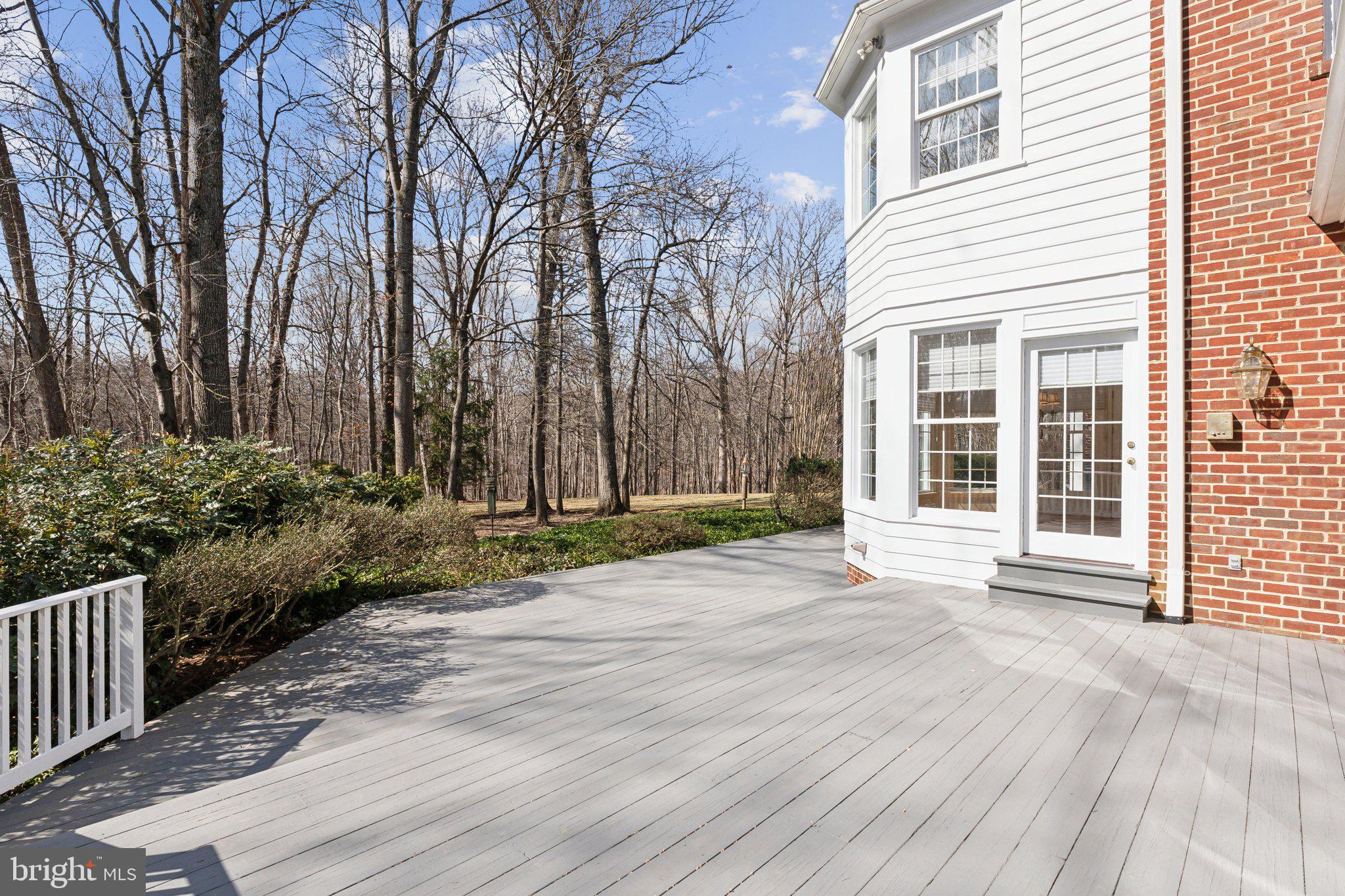 SPRING MEADOWS - Residential