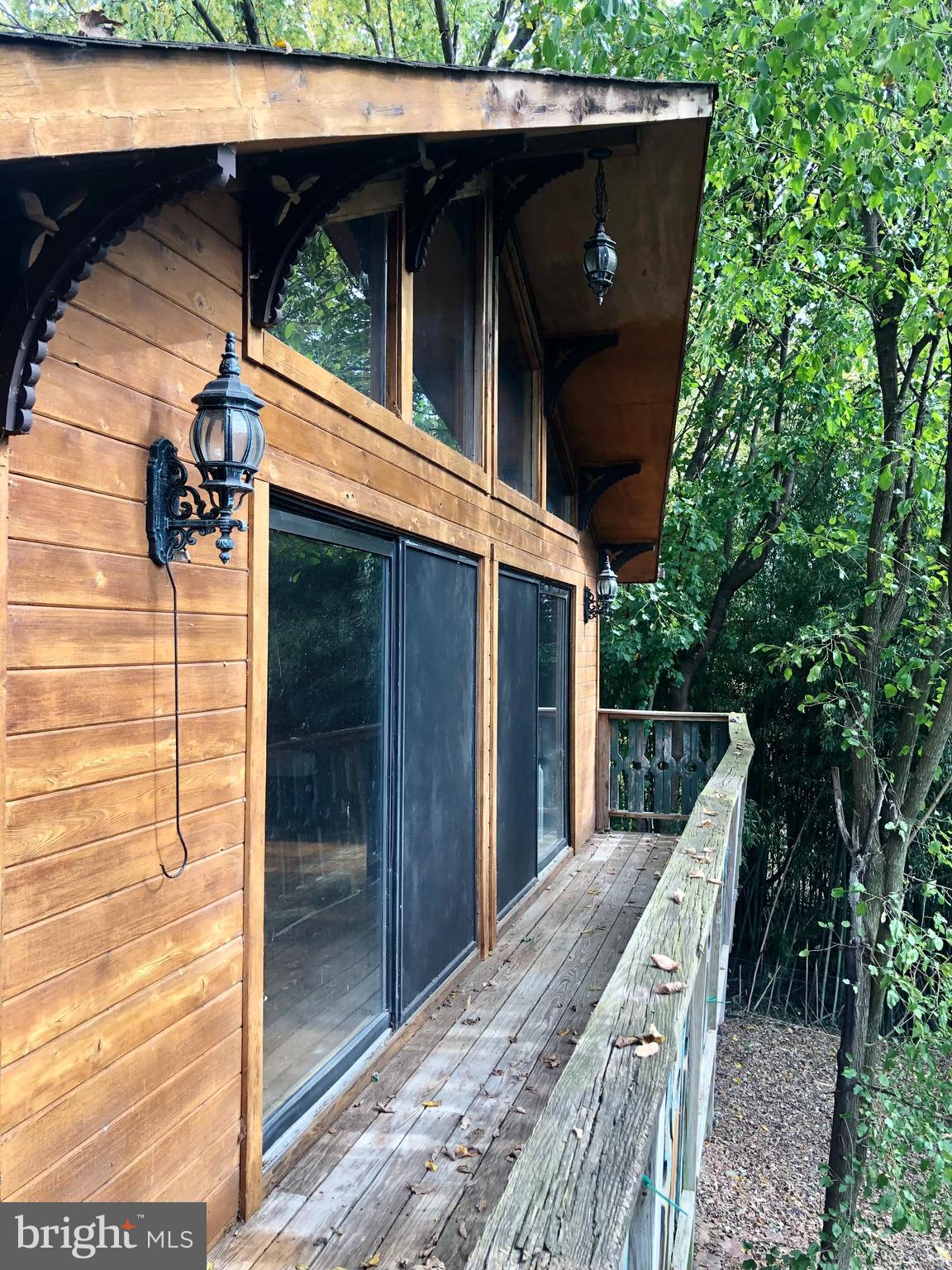 MOUNT AUGUSTINE - Residential