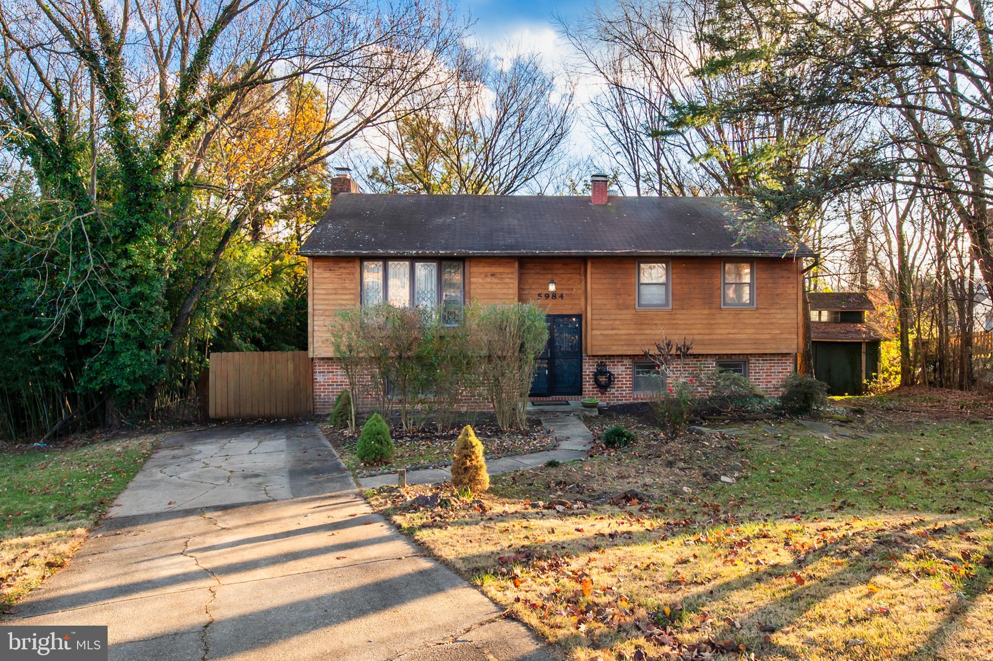 MOUNT AUGUSTINE - Residential