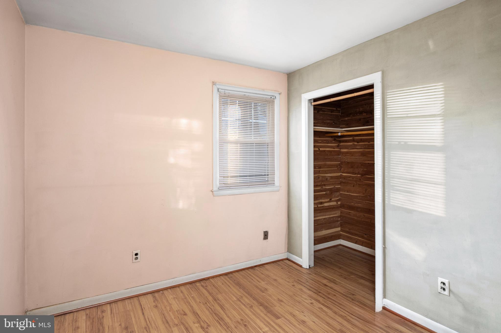 MOUNT AUGUSTINE - Residential