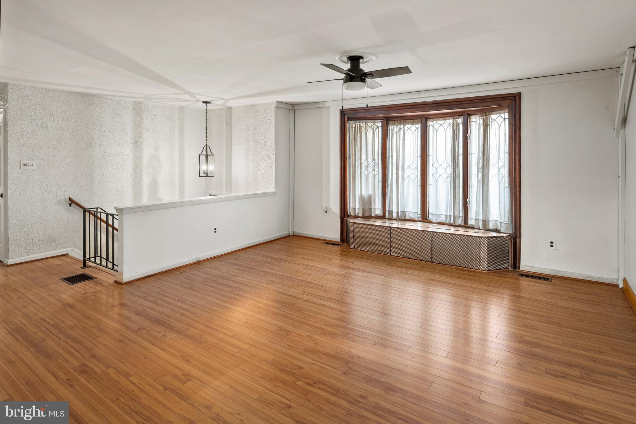 MOUNT AUGUSTINE - Residential