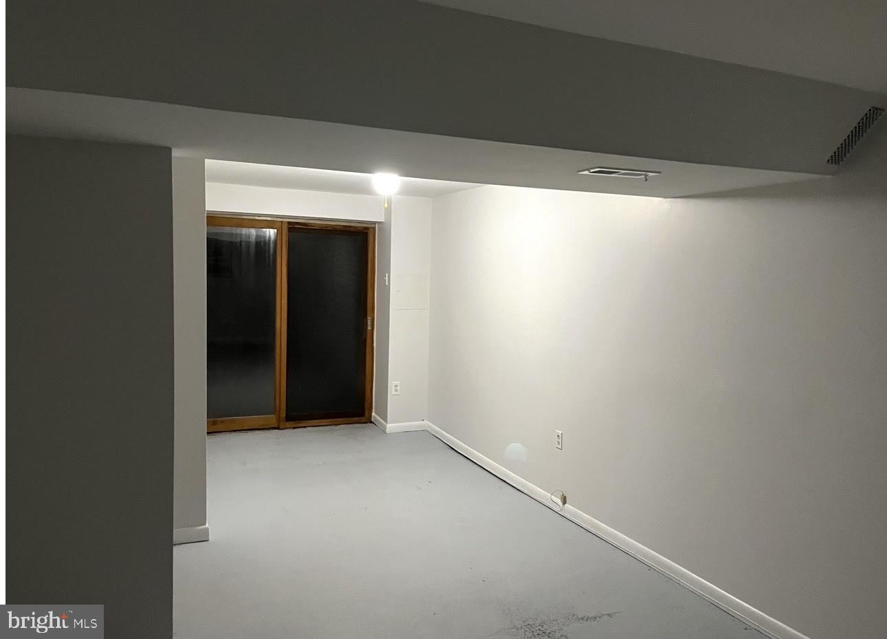 MOUNT AUGUSTINE - Residential