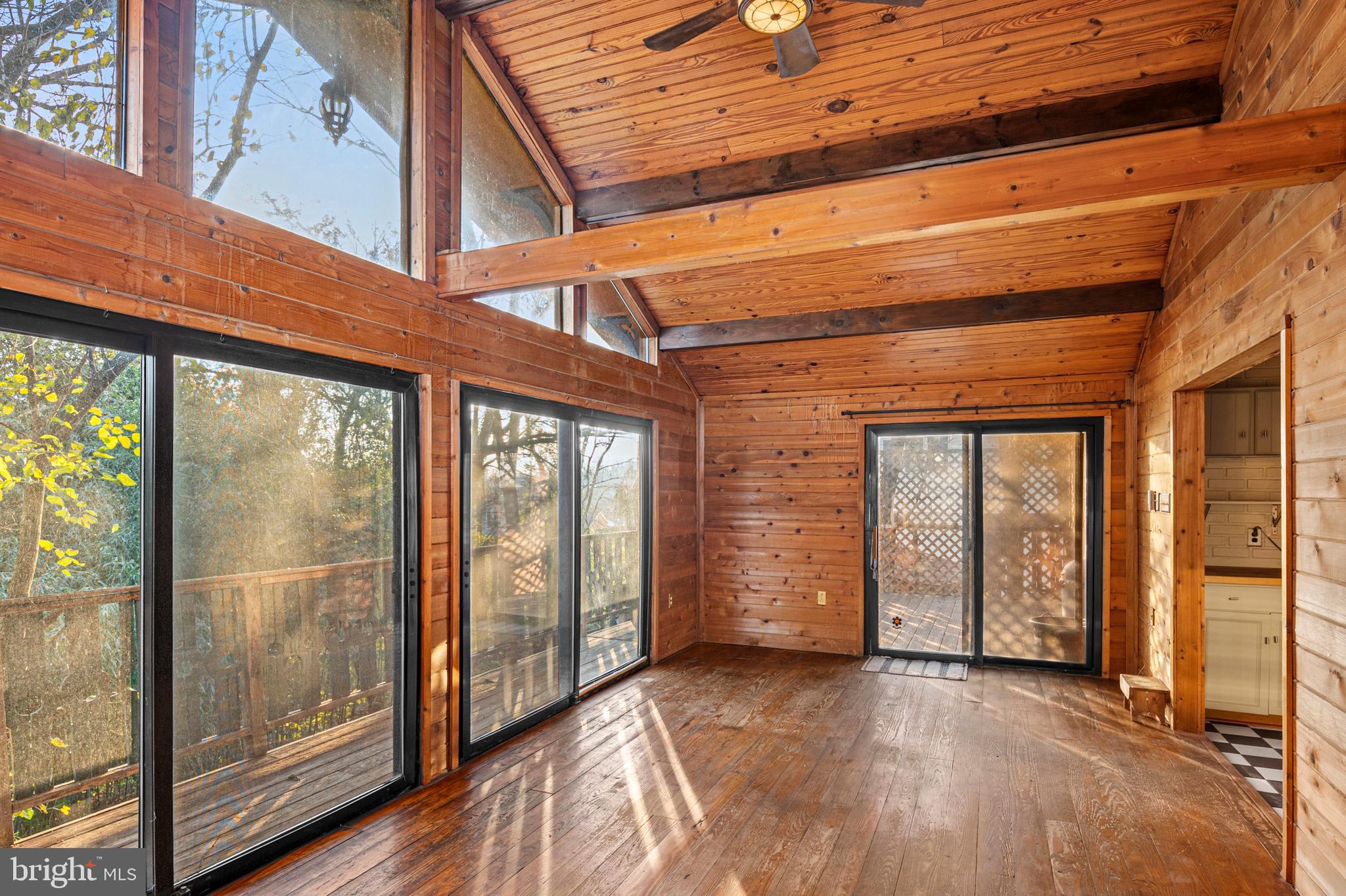 MOUNT AUGUSTINE - Residential