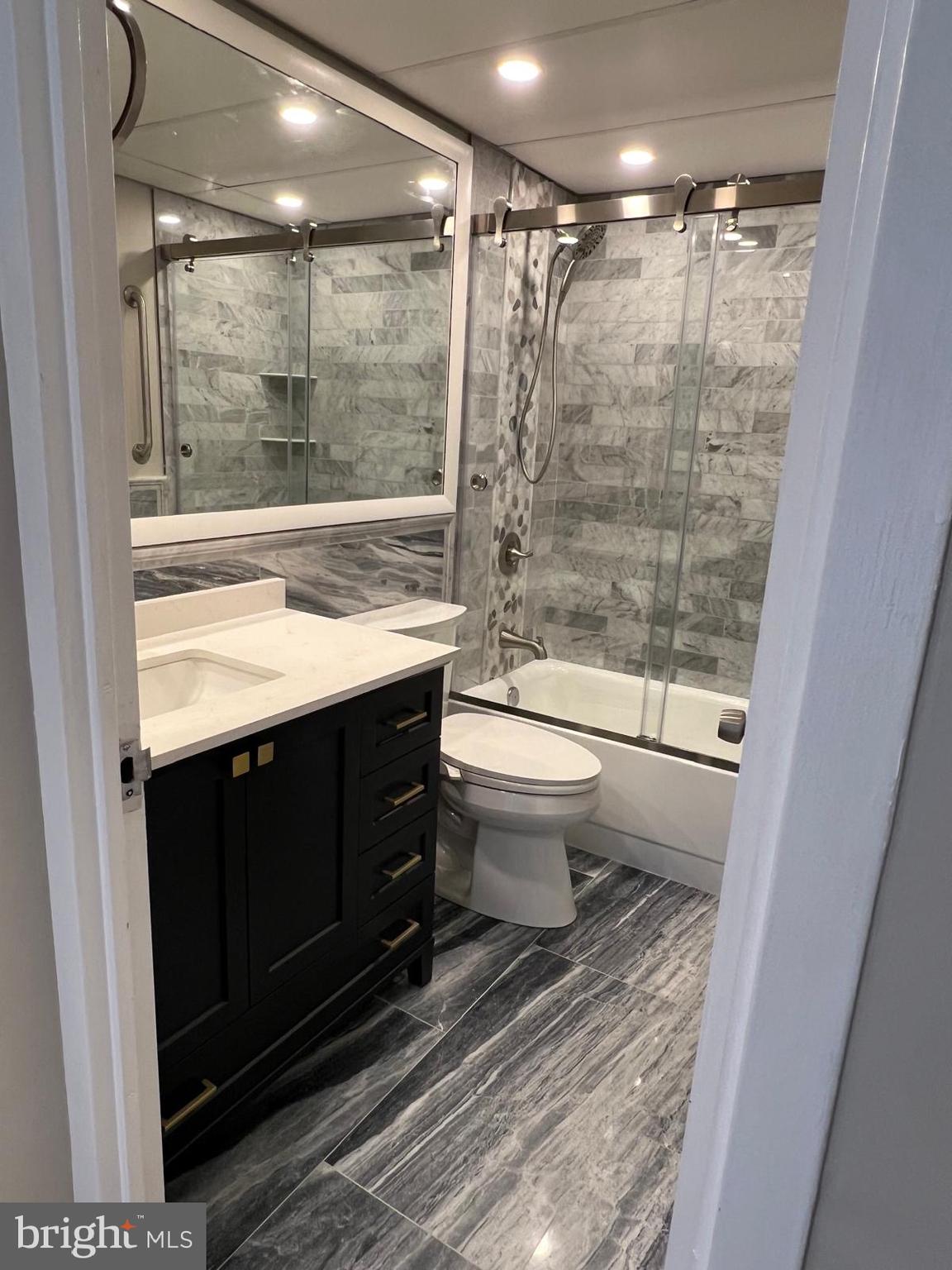 WYNNEWOOD - Residential