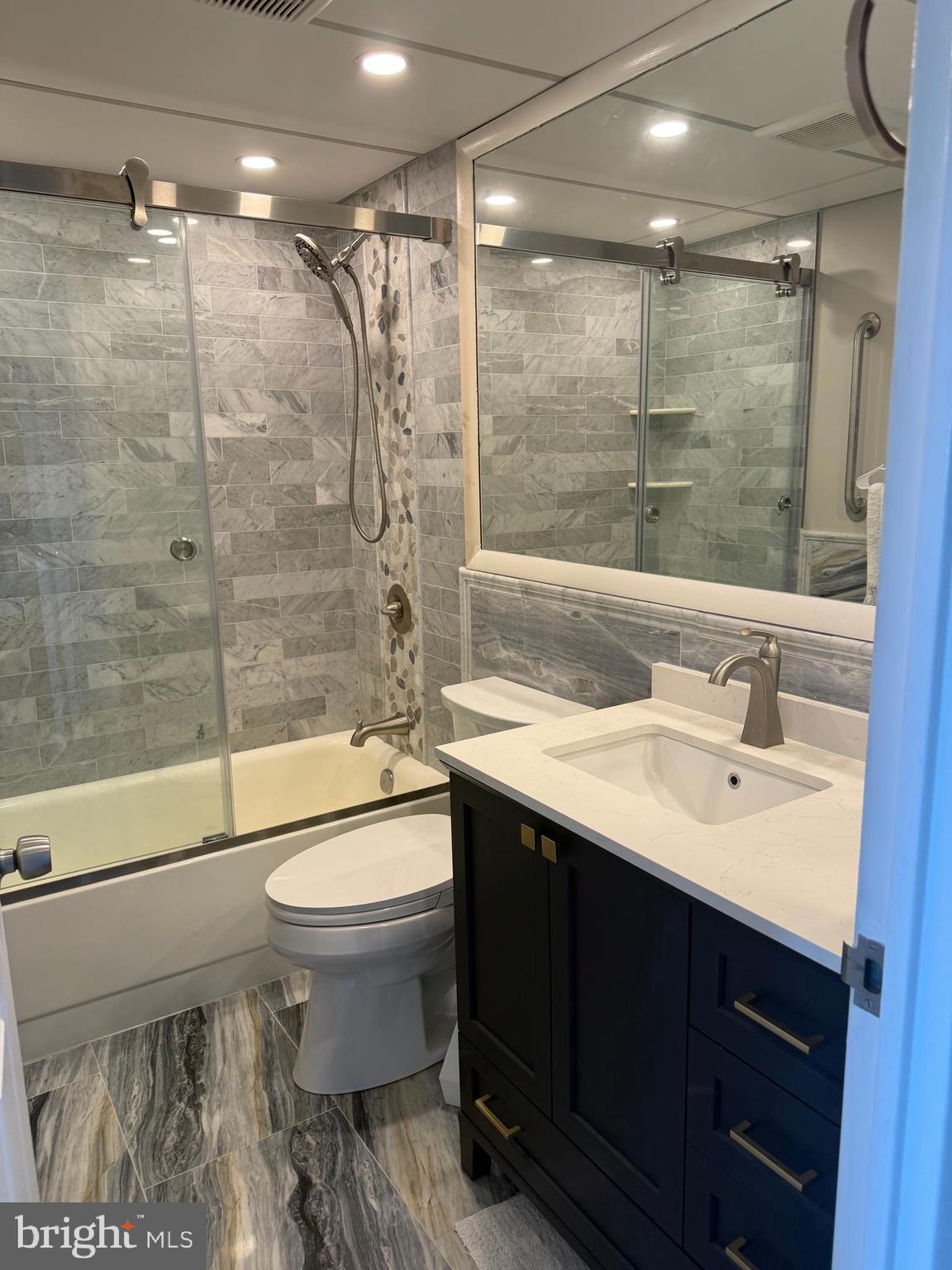 WYNNEWOOD - Residential