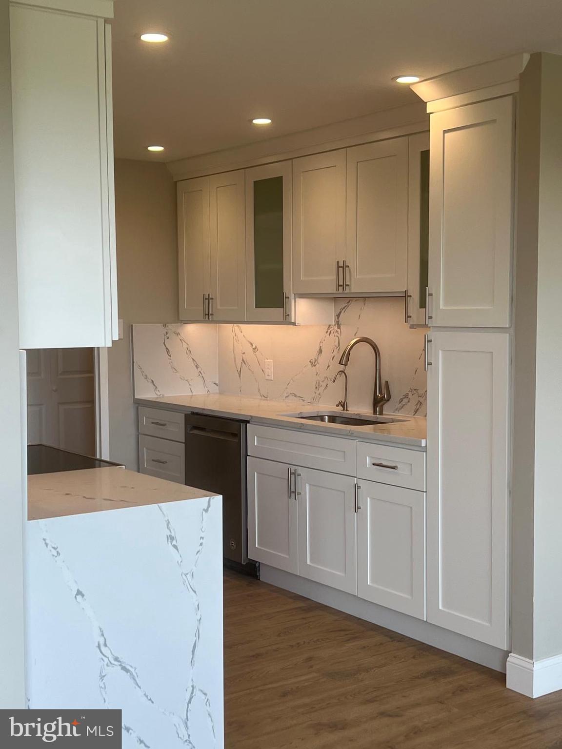 WYNNEWOOD - Residential