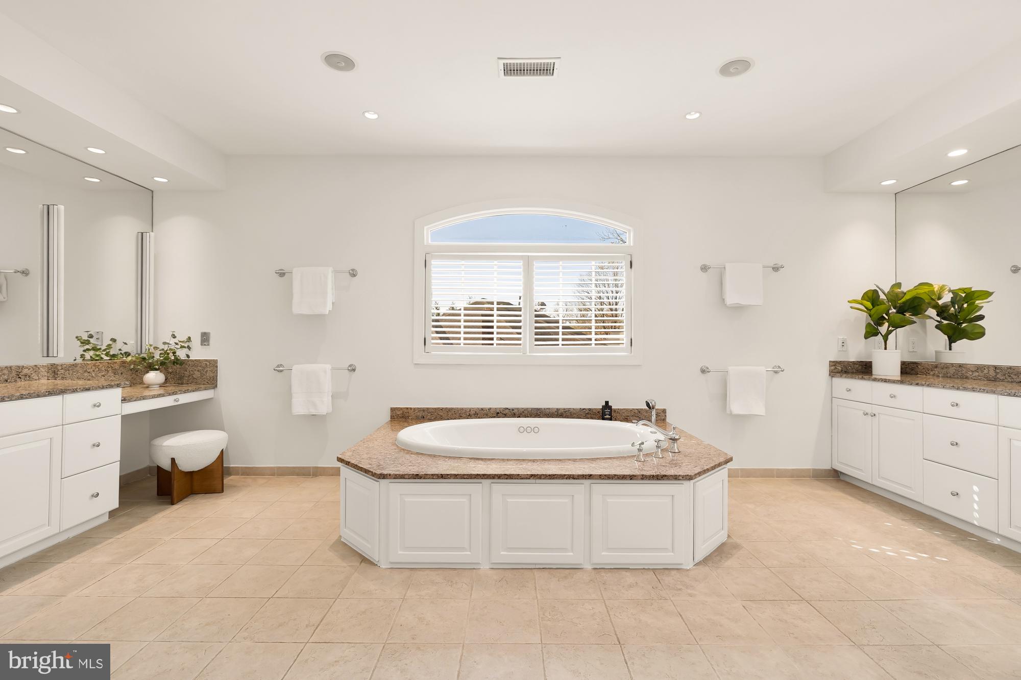 LOCUST RIDGE - Residential