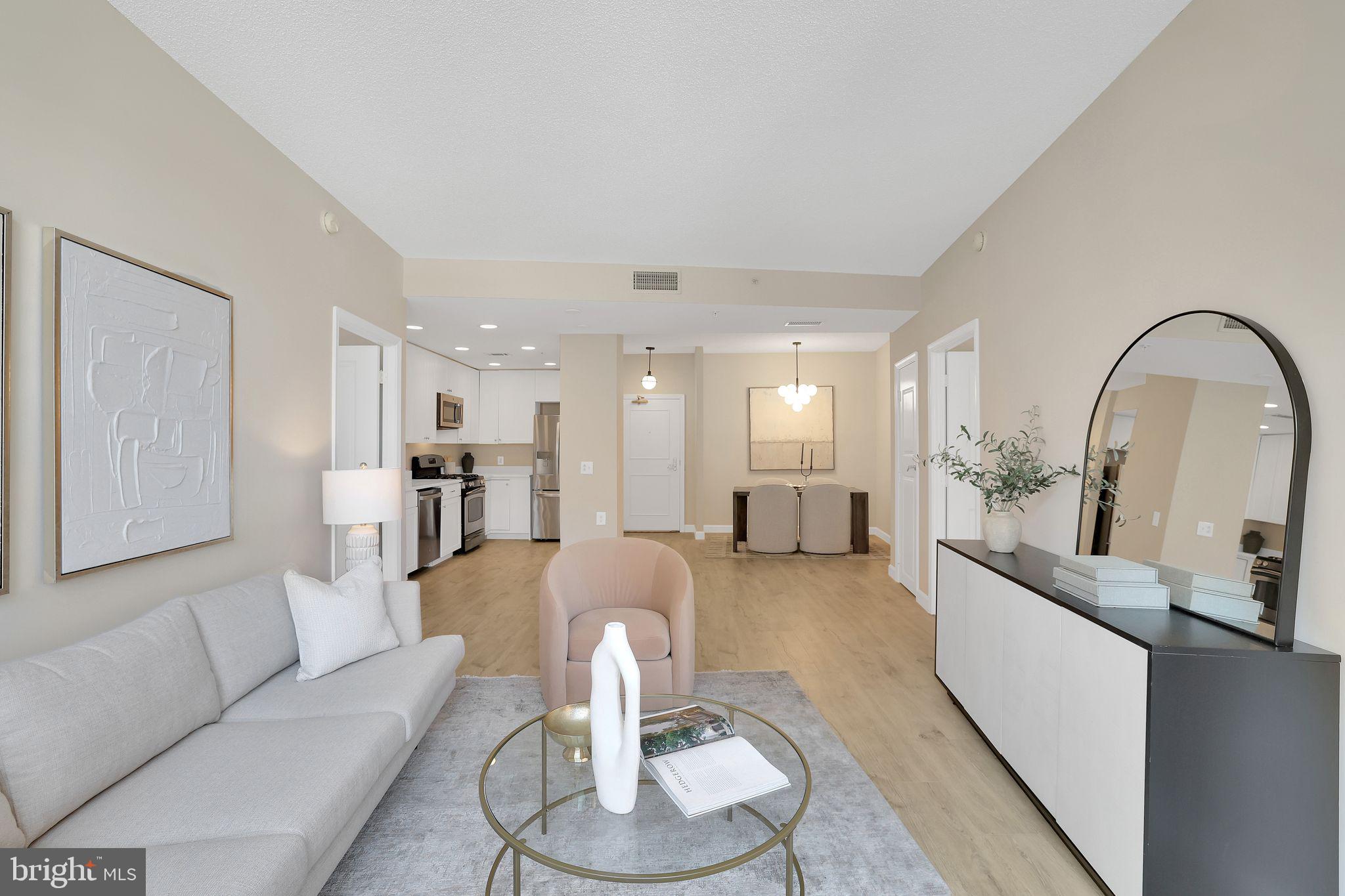 CRYSTAL CITY - Residential