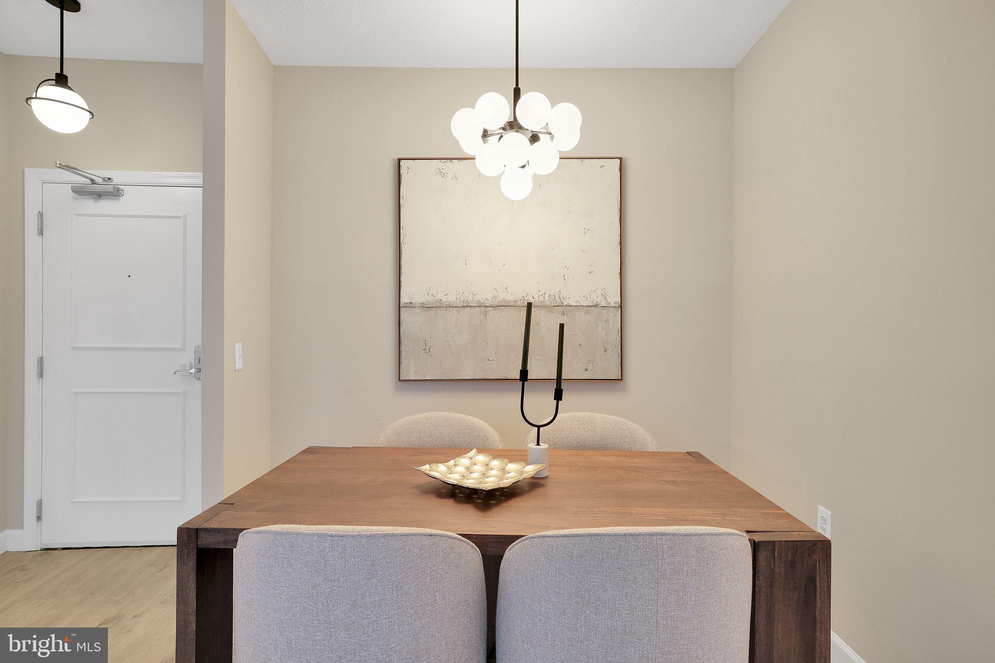 CRYSTAL CITY - Residential