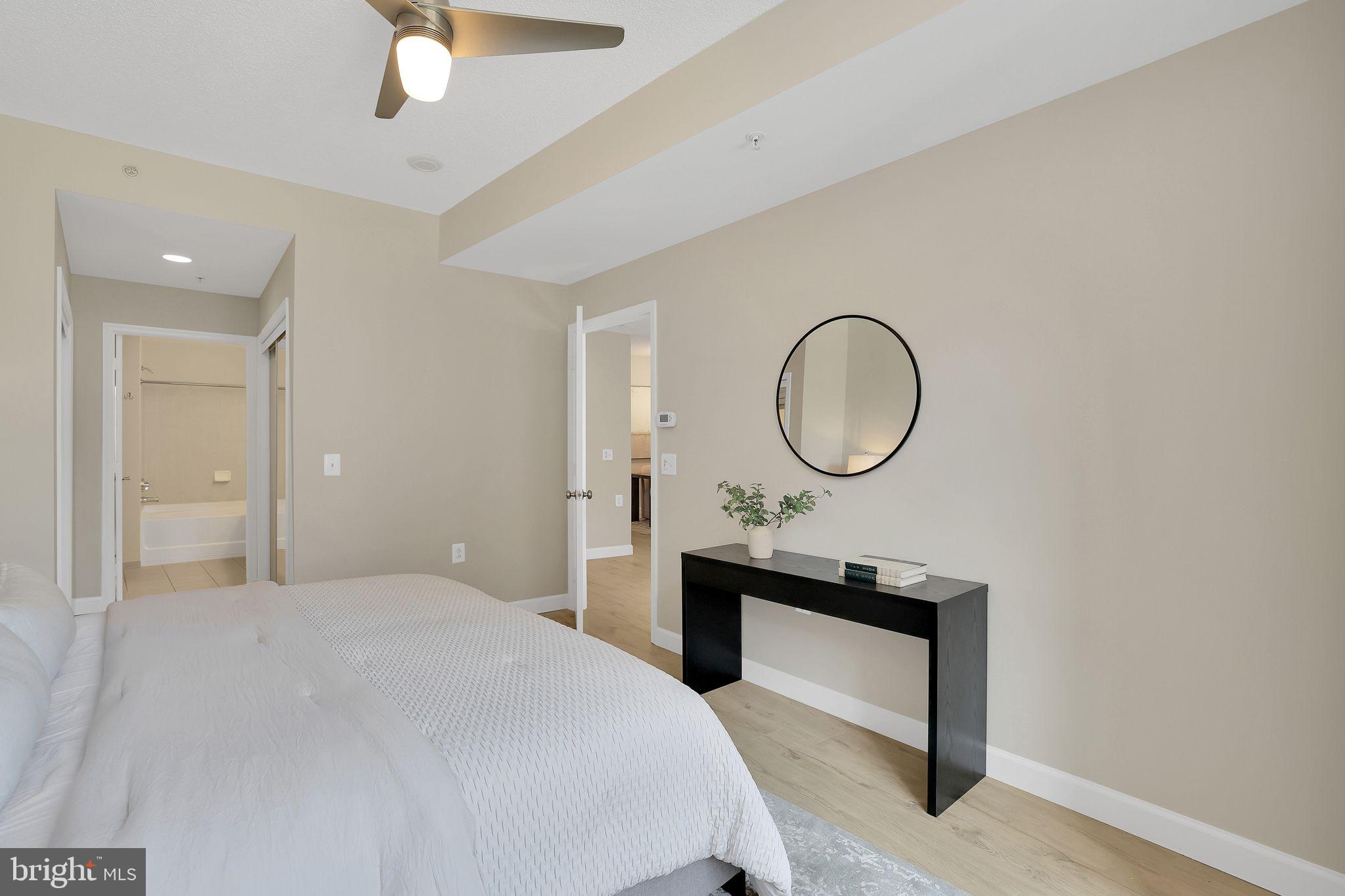 CRYSTAL CITY - Residential