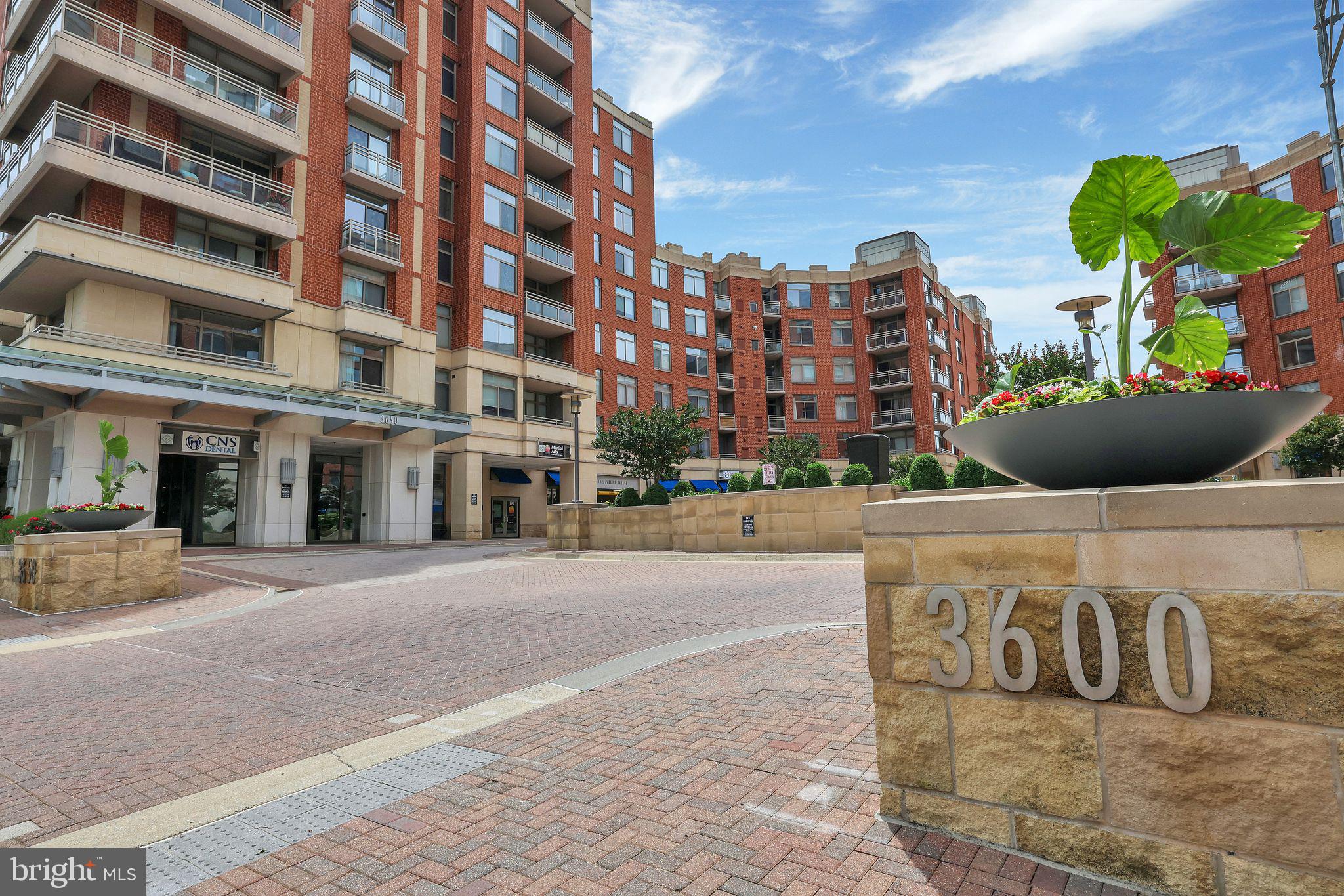 CRYSTAL CITY - Residential