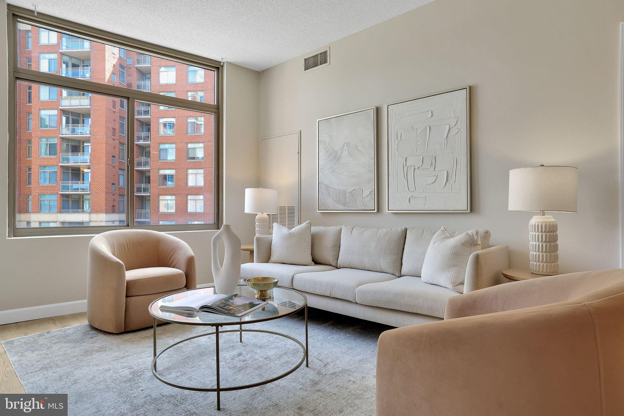 CRYSTAL CITY - Residential