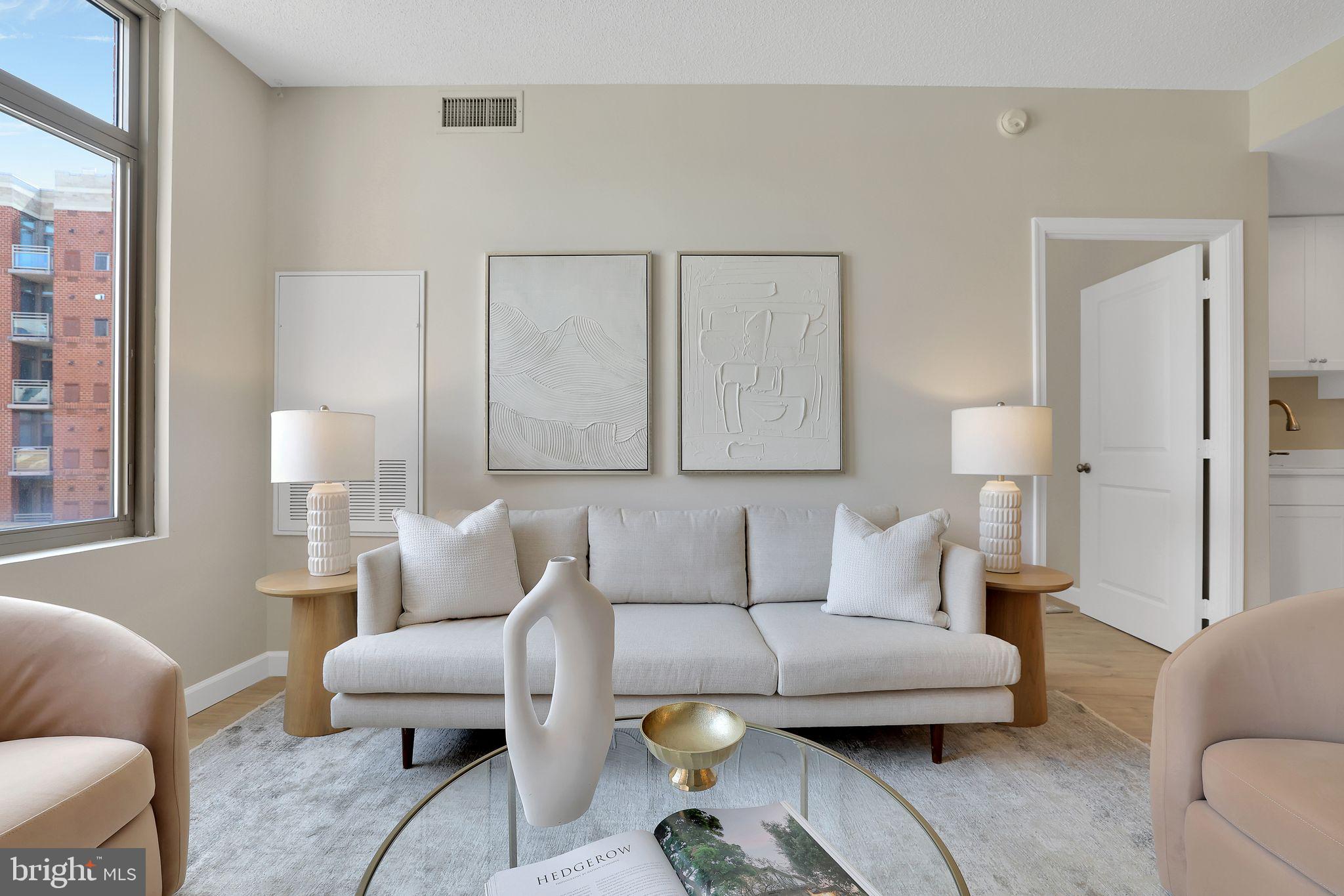 CRYSTAL CITY - Residential